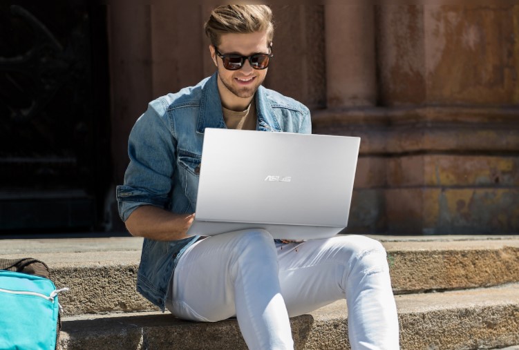 ASUS VivoBook 17 X712DA